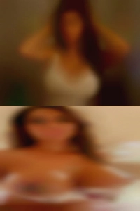 LeoniaMead, local naked
